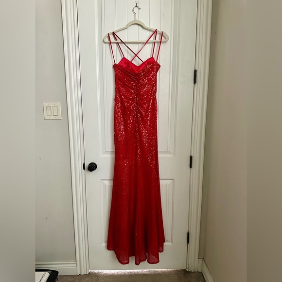 Prom/formal dress - Picture 4 of 9